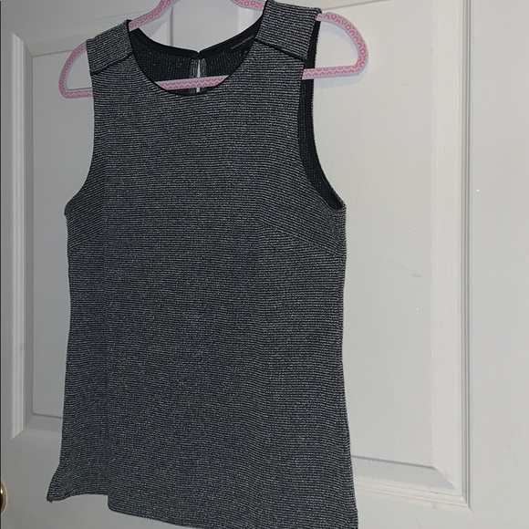 Banana Republic Tops - Banana Republic boucle tank